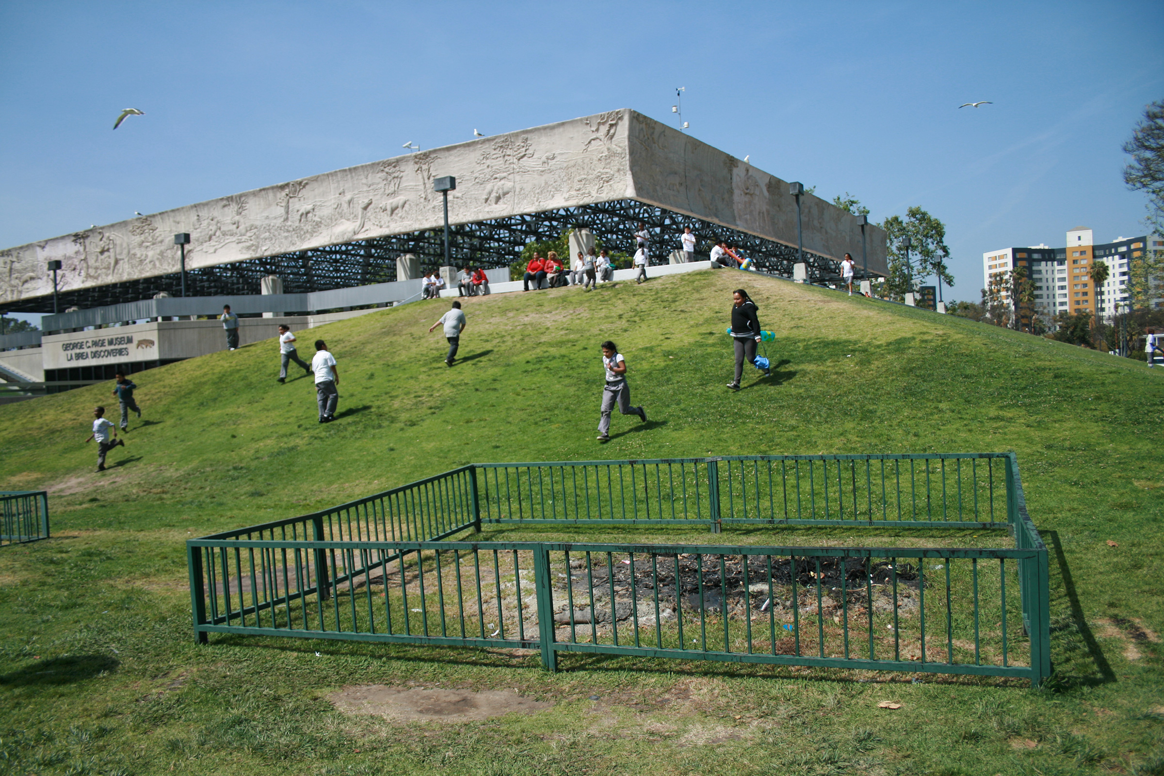 Click to Enlarge La Brea Tar Pits aerial view