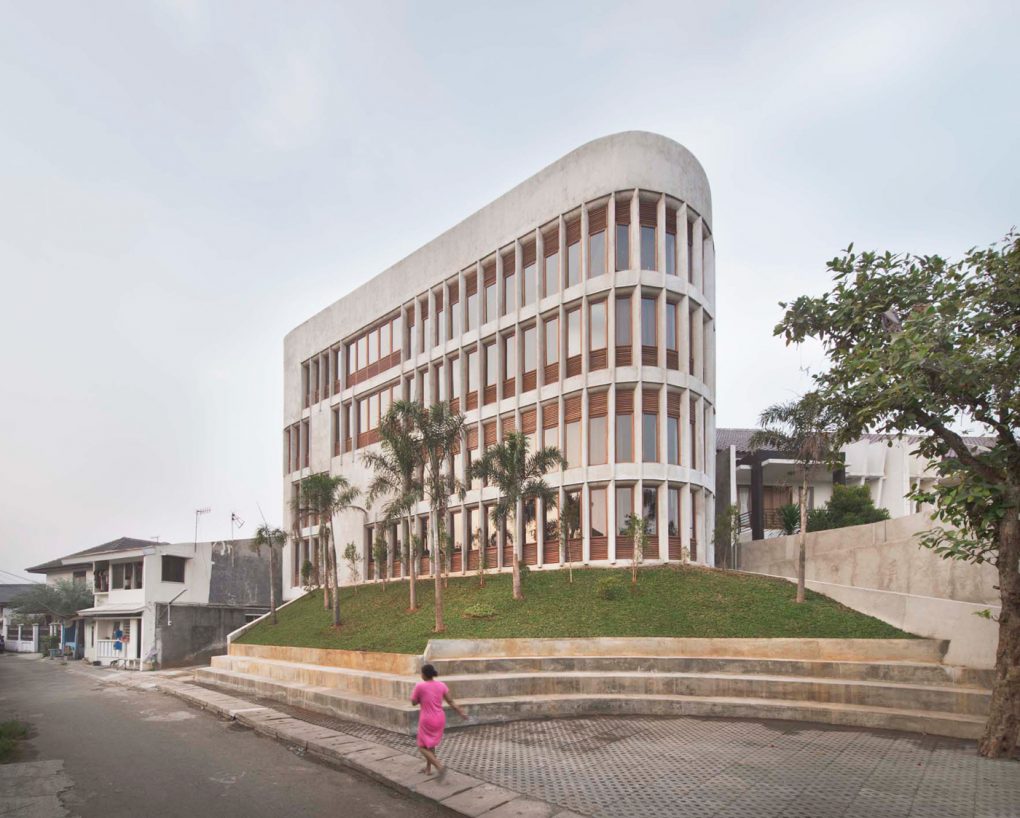 Anjung Salihara, Studio Dasar.