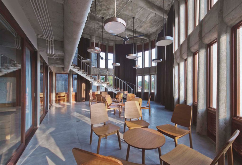 Anjung Salihara, Studio Dasar.