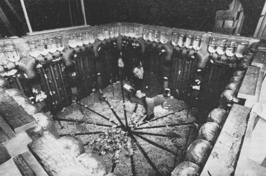 John Calhoun, inside his experimental Universe 25.