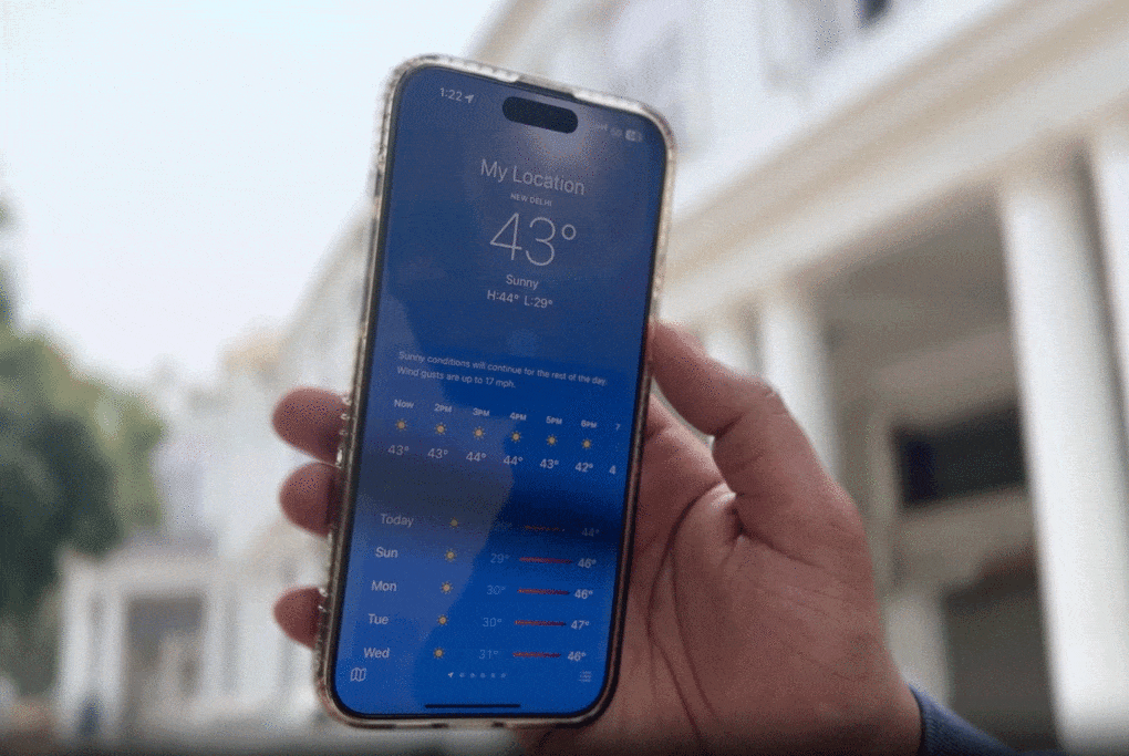 Weather app showing temperature of 43° Celsius/, Connaught Place, New Delhi, May 2024.