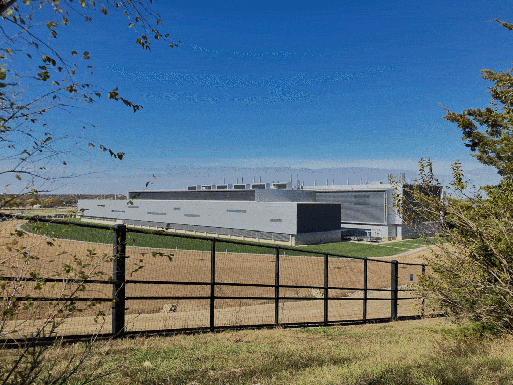 Photo of the National Bio and Agro Defense Facility, a top-secret lab in Manhattan, Kansas.