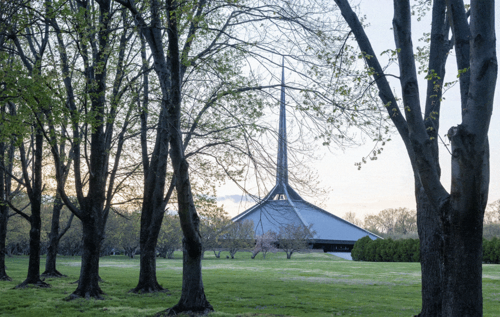A photo by Iwan Baan of North Christian Church, designed by Eero Saarinen and Associates, 1964.