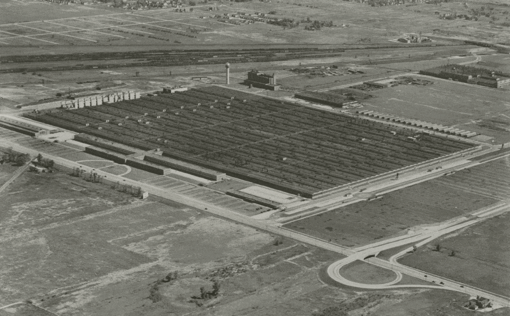 Aerial photo of Chicago Dodge plant, 1943; reproduced in Albert Kahn Inc. 